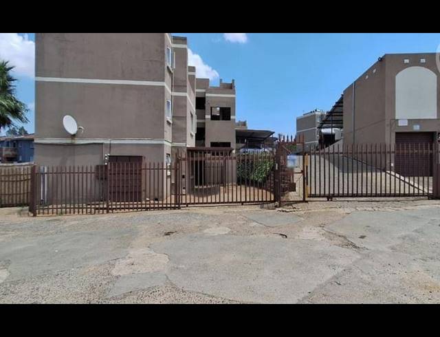 3 BEDROOM APARTMENT FOR SALE IN PRIMROSE